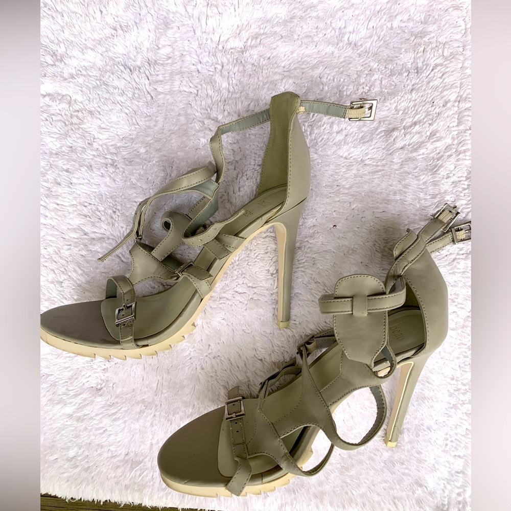 Beau+Ashe heeled buckle sandals